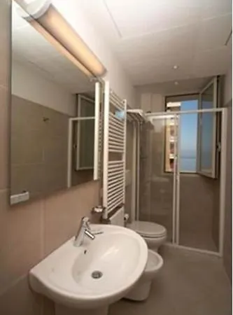Apartment In 21437 *